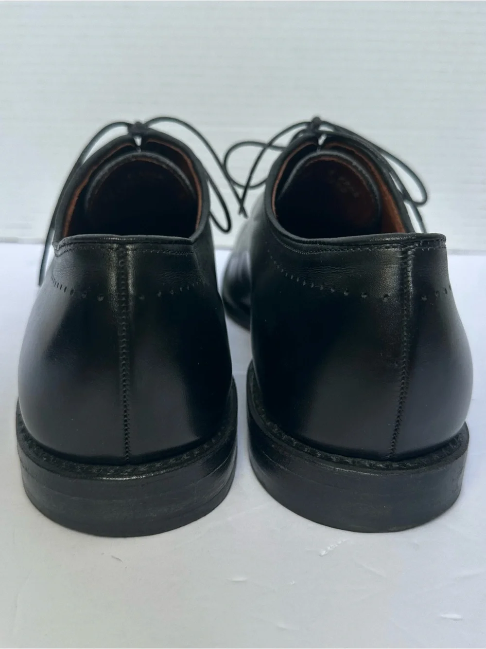 Allen Edmonds Men’s Black Vernon Almond Toe Leather Dress Oxford Shoes- Size 11